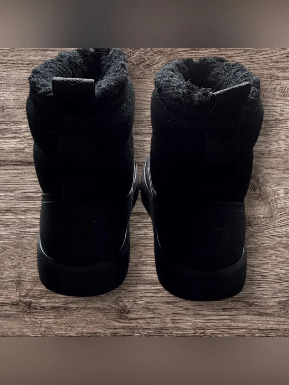 Girls Ugg Black Winter Boots Size 4